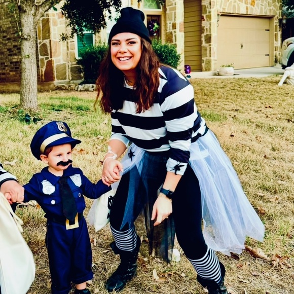 Black and White Robber Thief Woman Costume - Picture 7 of 7